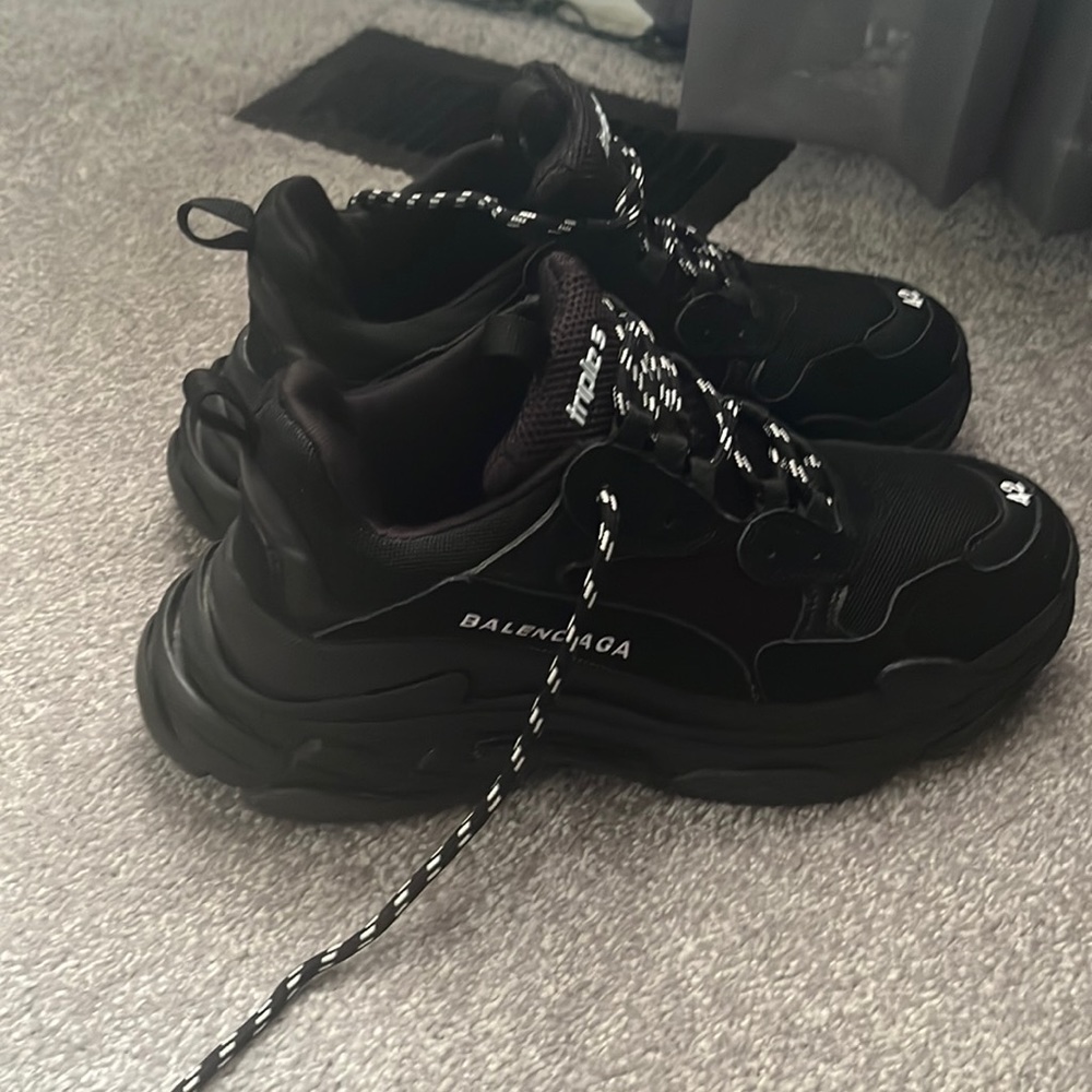 Balenciaga triple s